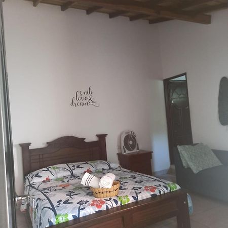 Guadalupe Hostal Jose Navarro מראה חיצוני תמונה