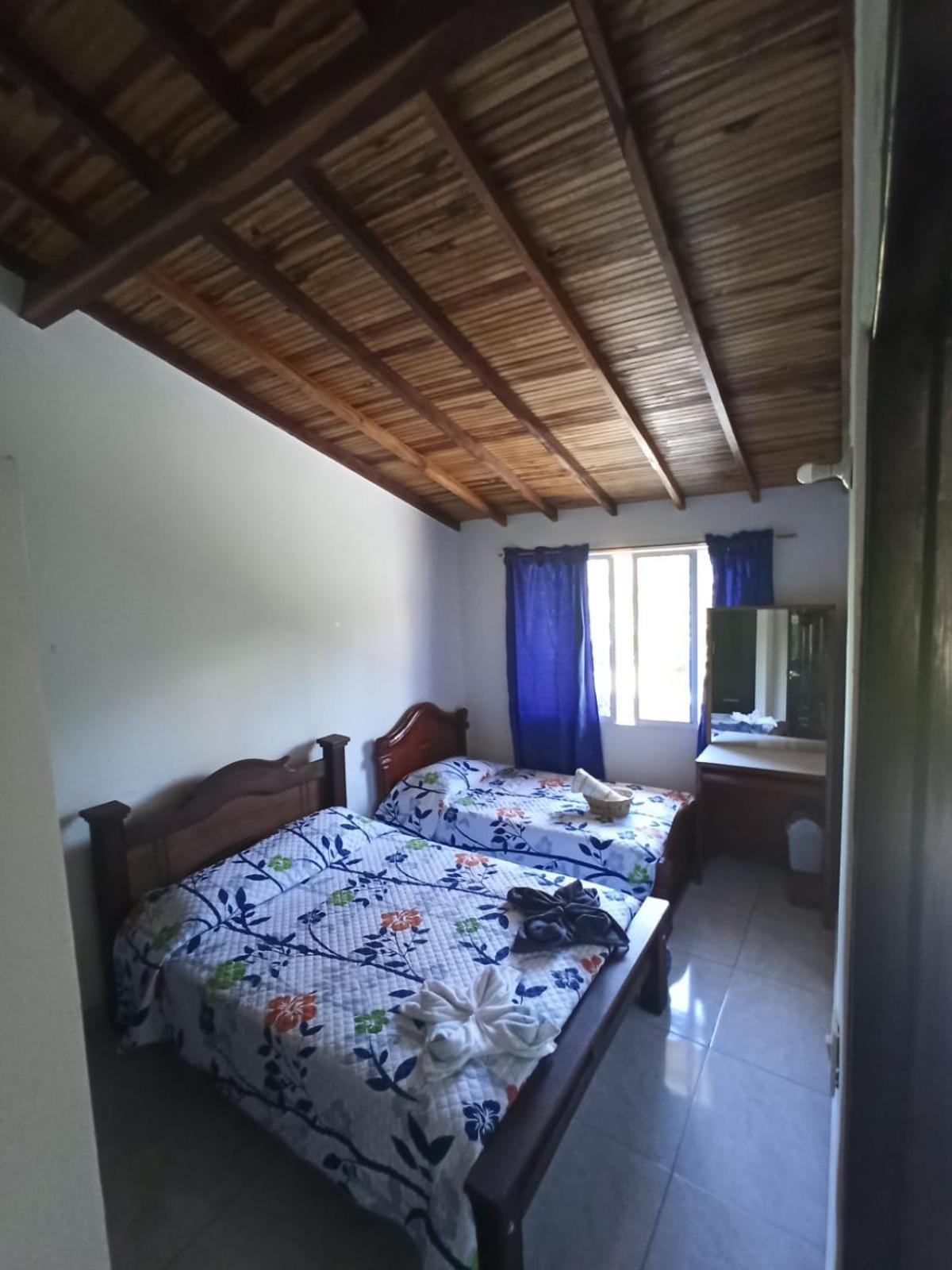 Guadalupe Hostal Jose Navarro מראה חיצוני תמונה
